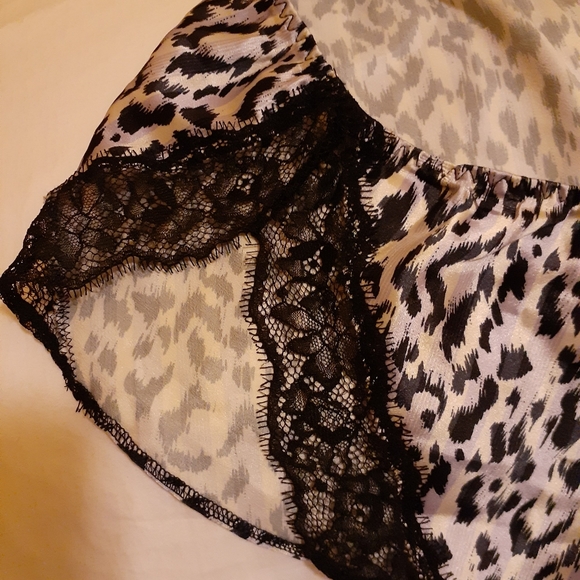 Victoria secret PJ shorts - Picture 4 of 5